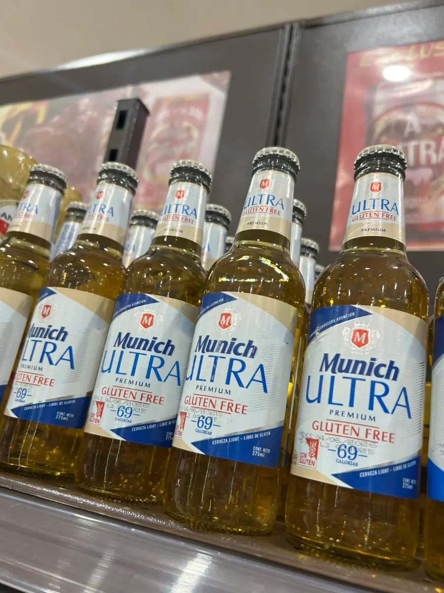Heladera del depósito, con las cervezas listas